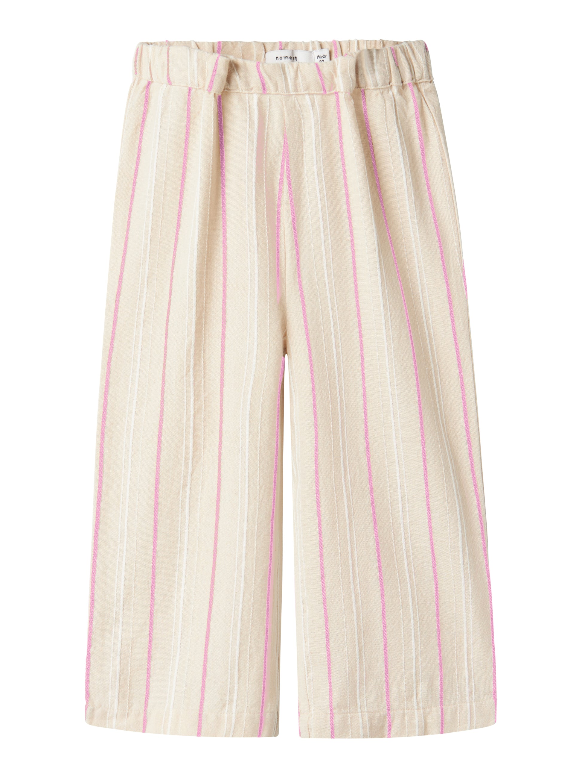Beige och rosa randig sommar byxa till flicka. Ekologiska barnkläder från Name it. Byxor som ser ut som linnebyxor.
NMFFIMY PANT
13240110