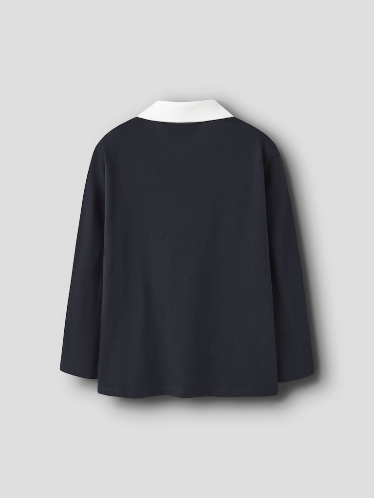 Klassisk långärmad piké tröja till pojke. Blå med vit krage pike tröja med lång är till barn och ungdom kille från Name it.
NKMTIM LS NREG POLO BOX PB
13250953