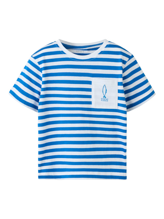 Blå och vit randig kortärmad t-shirt till pojke. Barn tröja randig med bröst ficka till pojke från Name it.
NMMJESPER SS NREG TOP BOX PB
13251048