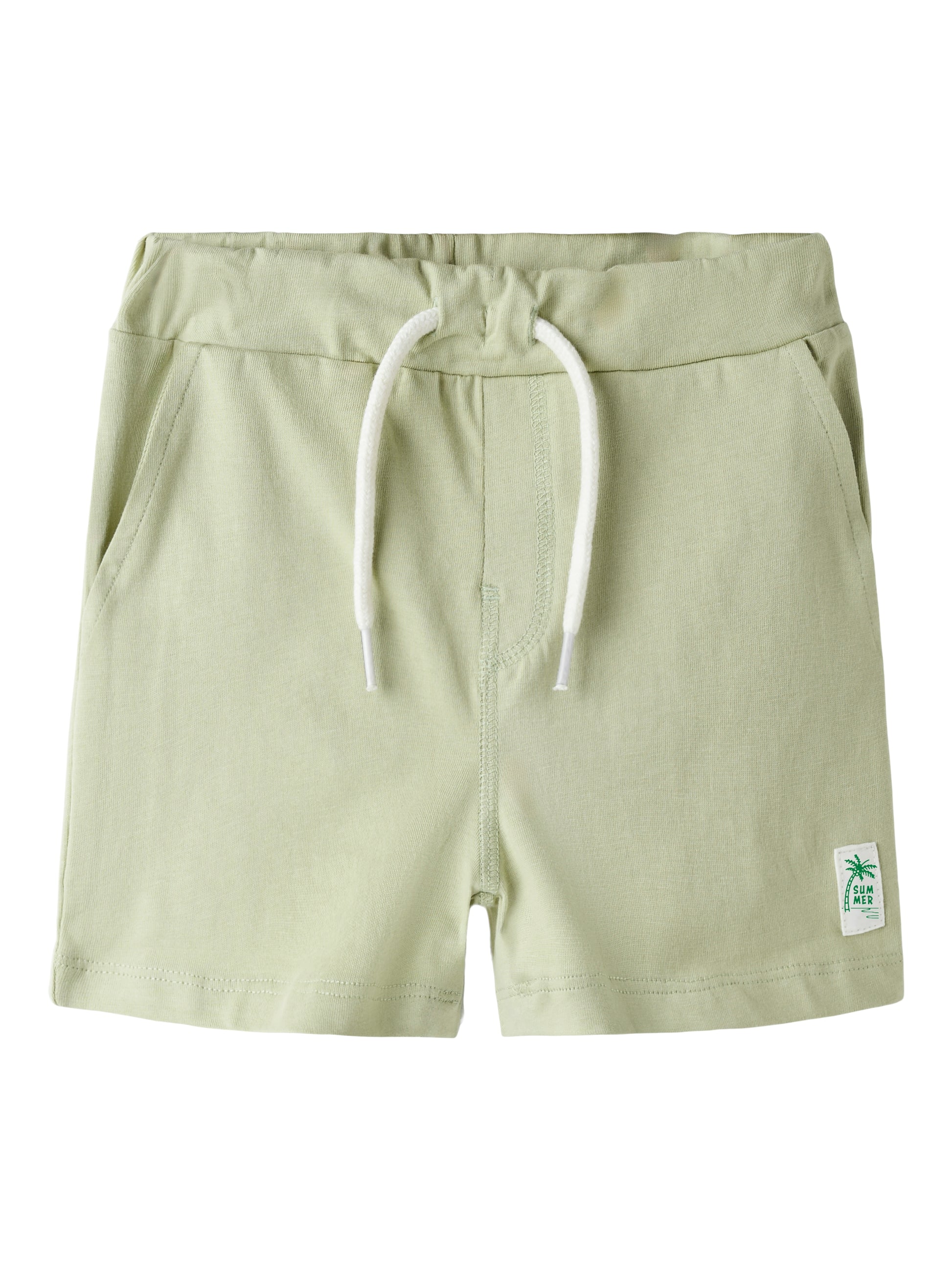 Gröna sweat shorts till pojke. Barn shorts ljusgröna till pojke från Name it.
NMMJESPER NREG SHORTS BOX PB
13251050
