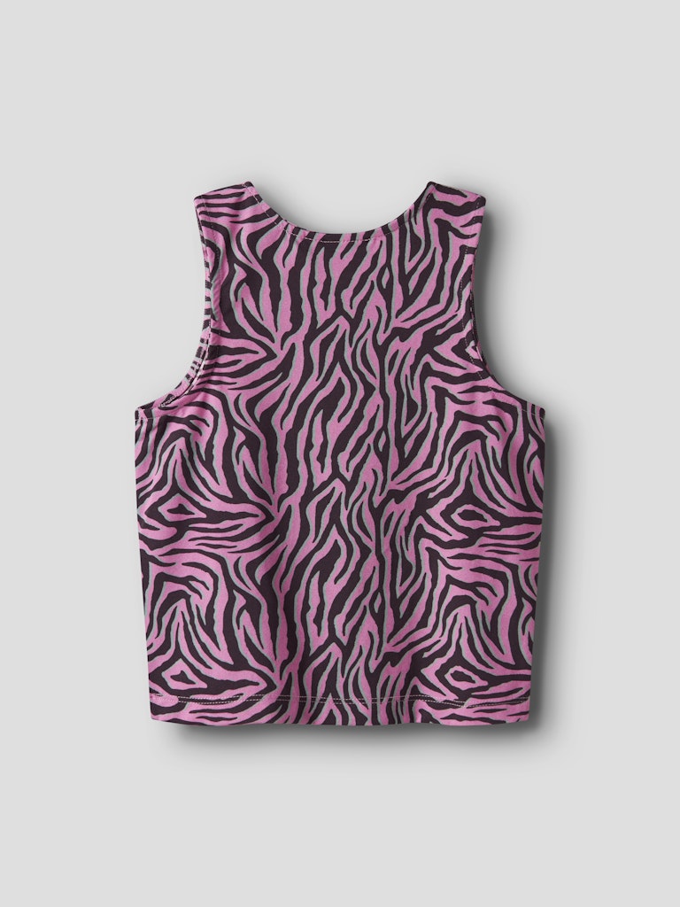 Sportigt rosa tränings linne till flicka. Träningskläder sporttopp till tjej. Träningskläder till barn från Name it.
NKFBRITTA SL SLIM TOP PB
13251215