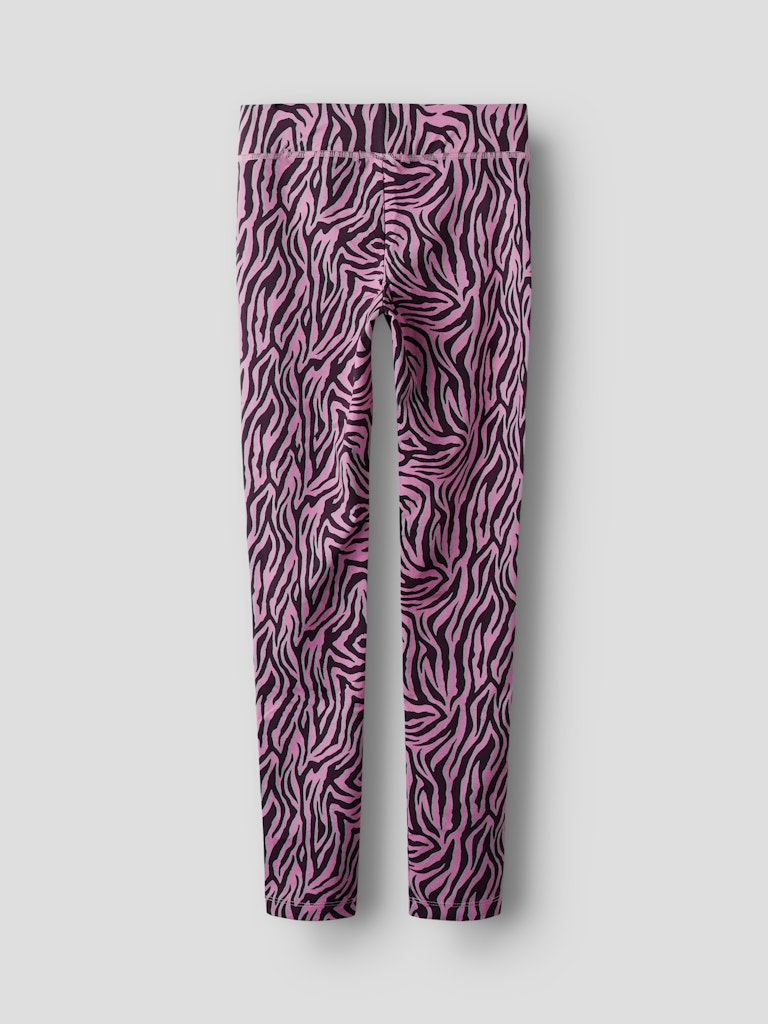 Rosa svart mönstrade tränings byxor till flicka. Sportkläder, tränings leggings till tjej från Name it.
NKFBRITTA SLIM LEGGING PB
13251221