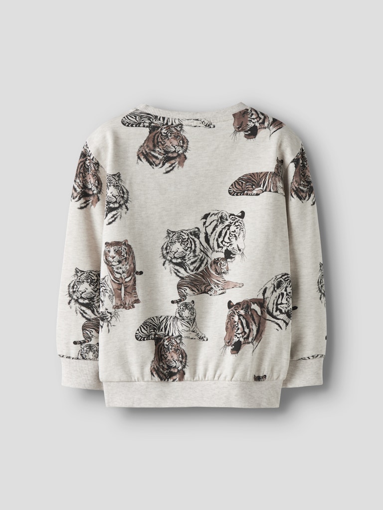Långärmad sweat tröja till pojke. Skön ekologisk tiger mönstrad sweatshirt tröja från Name it.
NMMTHORNE LS NREG SWEAT BRU BOX
13251801
