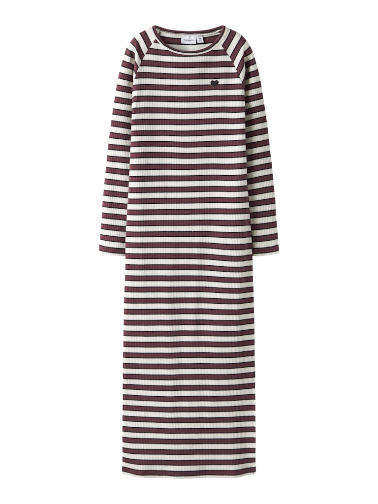 Röd och vit randig långärmad klänning i ekologisk bomull till flicka. Tjej klänning från Name it.
NKFTALA LS XSL MAXI DRESS
13251716