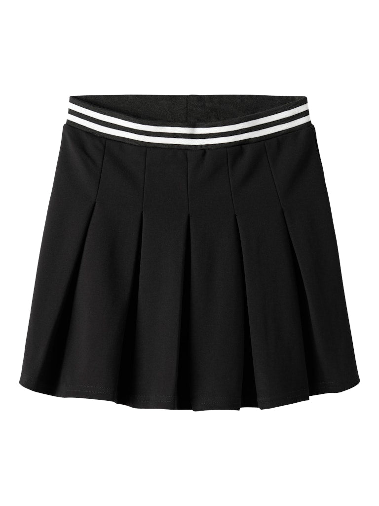 Svart plisserad kjol med randig resår. Kort kjol till flicka. Sportig svart tjej kjol från Name it.
NKFTESMIN PLEATED SKIRT
13251636