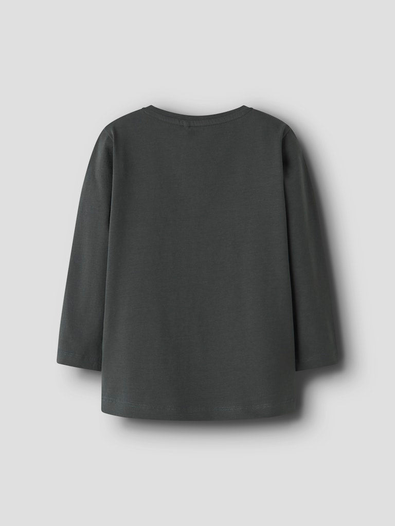 Grå långärmad tröja med den blå figuren Stitch på. Weird t-shirt till pojke från Name it.
NMMDIMITRI STITCH LS NREG TOP WDI
13251988