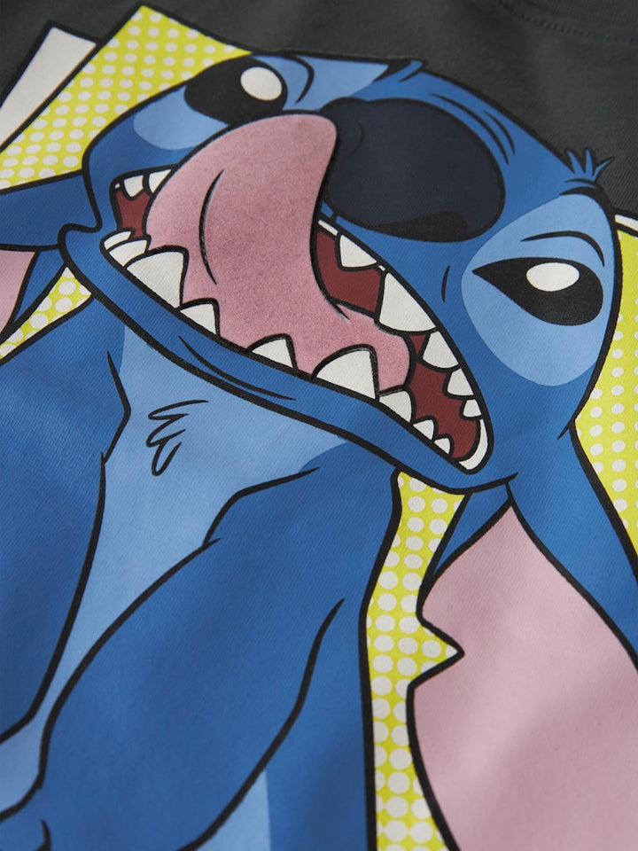 Grå långärmad tröja med den blå figuren Stitch på. Weird t-shirt till pojke från Name it.
NMMDIMITRI STITCH LS NREG TOP WDI
13251988
