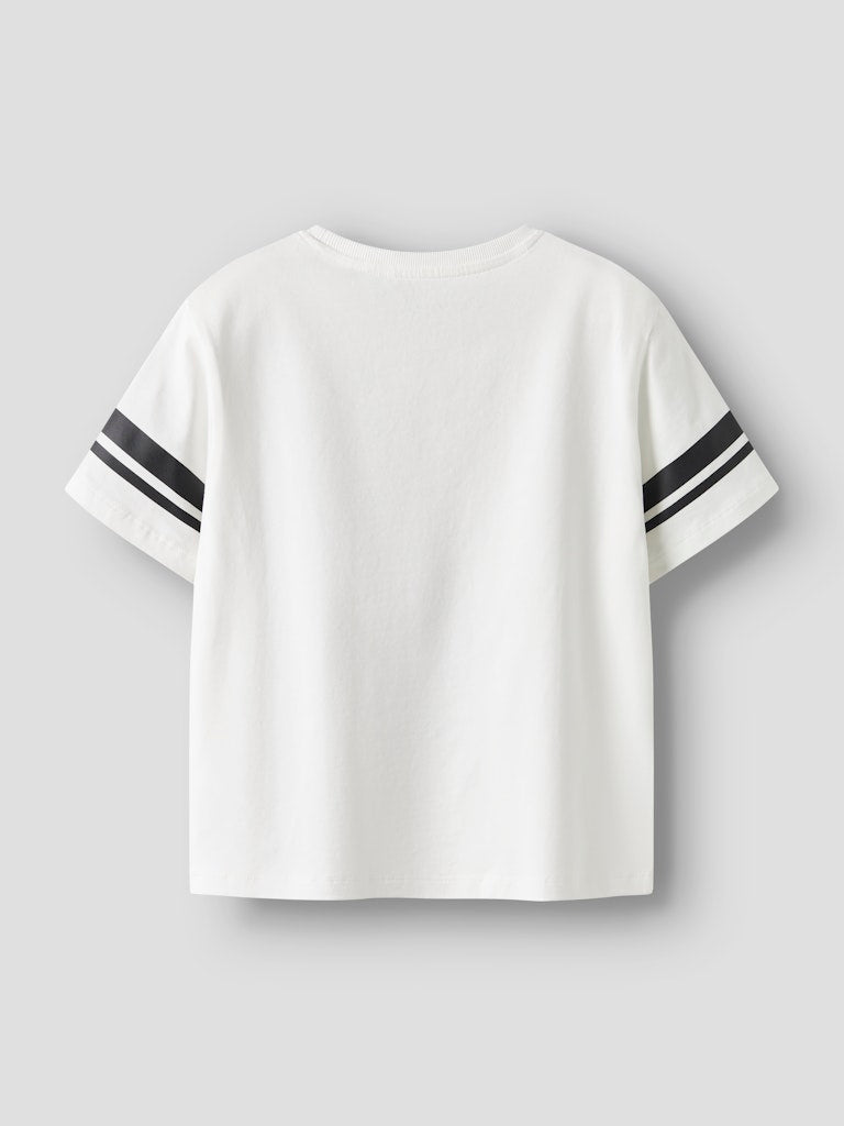 Vit Stitch t-shirt till flicka. Tjej tröja med kul licence print av Disneys favorit den blåa Stitch.
NKFDYMI STITCH SS NREG TOP BOX NOOS WDI
13252107