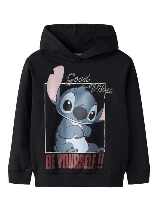 Svart luvtröja med Stitch till flicka. Tjej Stitch hoodie från Name it.
NKFDYS STITCH NREG SWEAT WH BRU WDI
13252108