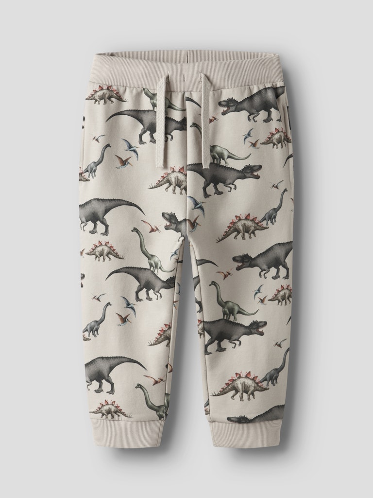 Ljus dinosaurie byxa till pojke. Mjukisbyxor, joggers i ekologisk bomull med dino på. Ekologiska barnkläder från Name it.
NMMBERTIL NREG SWEAT PANT BRU
13252554