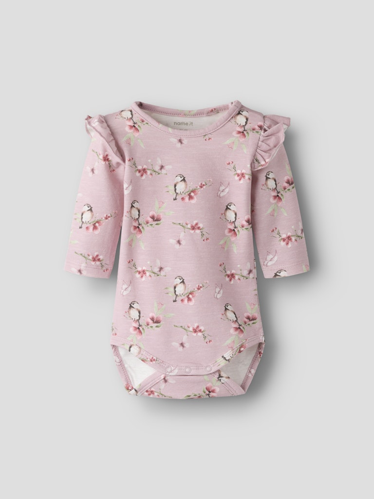 Söt rosa body med fåglar till bebis flicka. Ekologiska bebiskläder till nyfödd flicka från Name it.
NBFBETTY LS BODY
13252646
