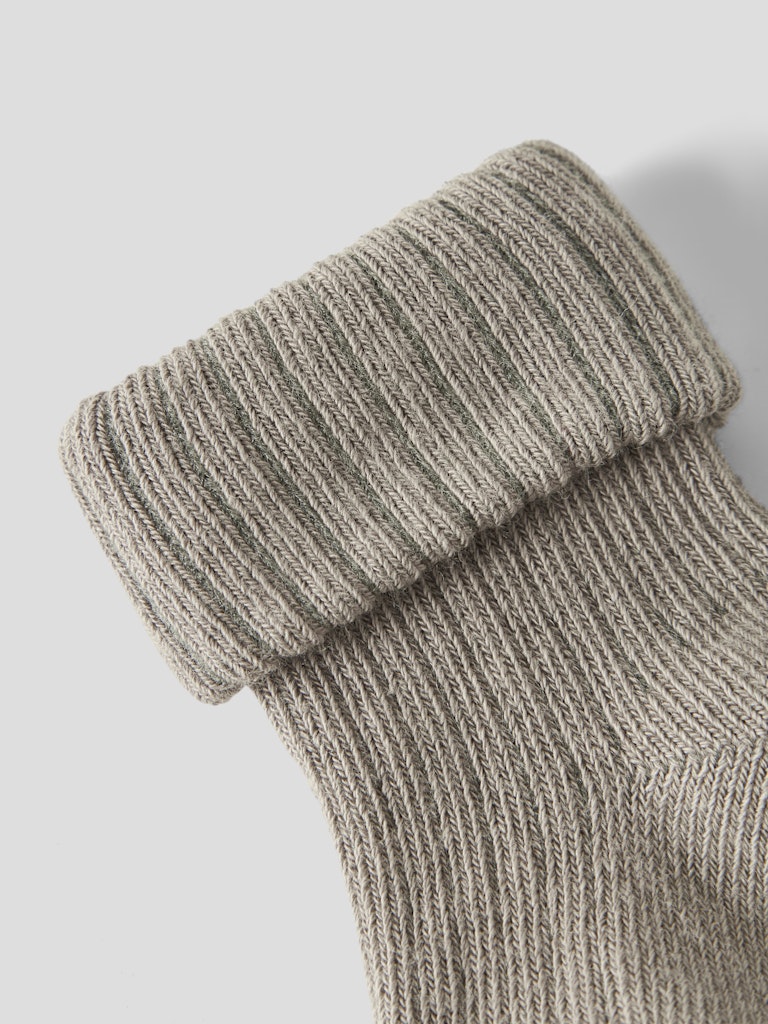 Beige baby strumpa till pojke. Bebis strumpor till nyfödd. Strumpor som sitter kvar.
NBMNOBBU SOCK
13207468