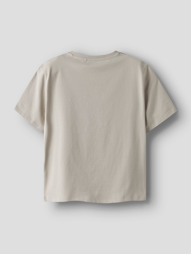 Grå Kuromi t-shirt till flicka. Tjej tröja med Hallo Kittys kompis Kuromi söt och cool topp från Name it.
NKFDYKRA KUROMI SS NREG TOP NOOS SKY
13252831