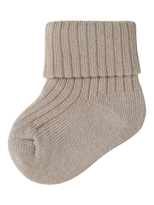 Beige baby strumpa till pojke och flicka. Bebis strumpor till nyfödd. Strumpor som sitter kvar.
NBMNOBBU SOCK
13207468