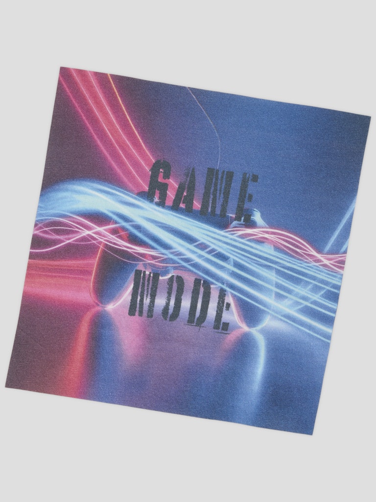 Vit t-shirt till kille med fotoprint Game Mode. Tröja kortärmad från Name it till pojke.
NKMVOTO SS NREG TOP
13239070