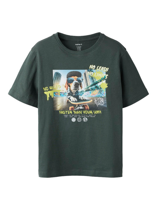 Hund t-shirt till kille med fotoprint Skateboard. Tröja kortärmad från Name it till pojke.
NKMVOTO SS NREG TOP
13239070