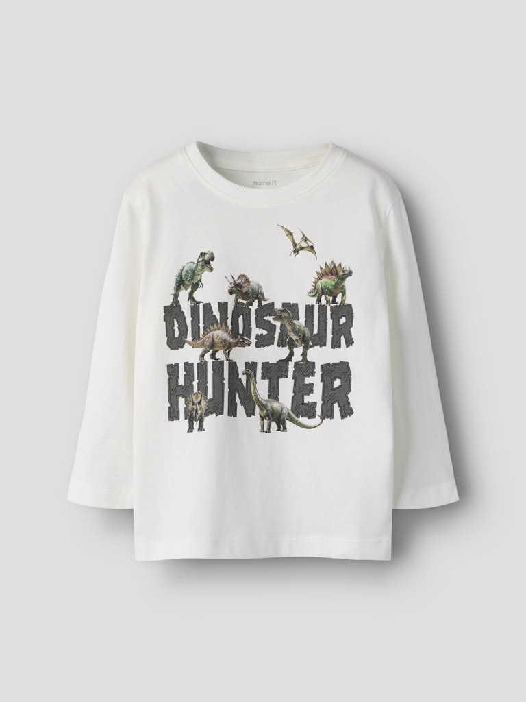 Vit långärmad tröja till pojke. Dinosaurie t-shirt, dino hunter banrkläder till liten kille från Name it.
NMMVOTO LS NREG TOP
13238400