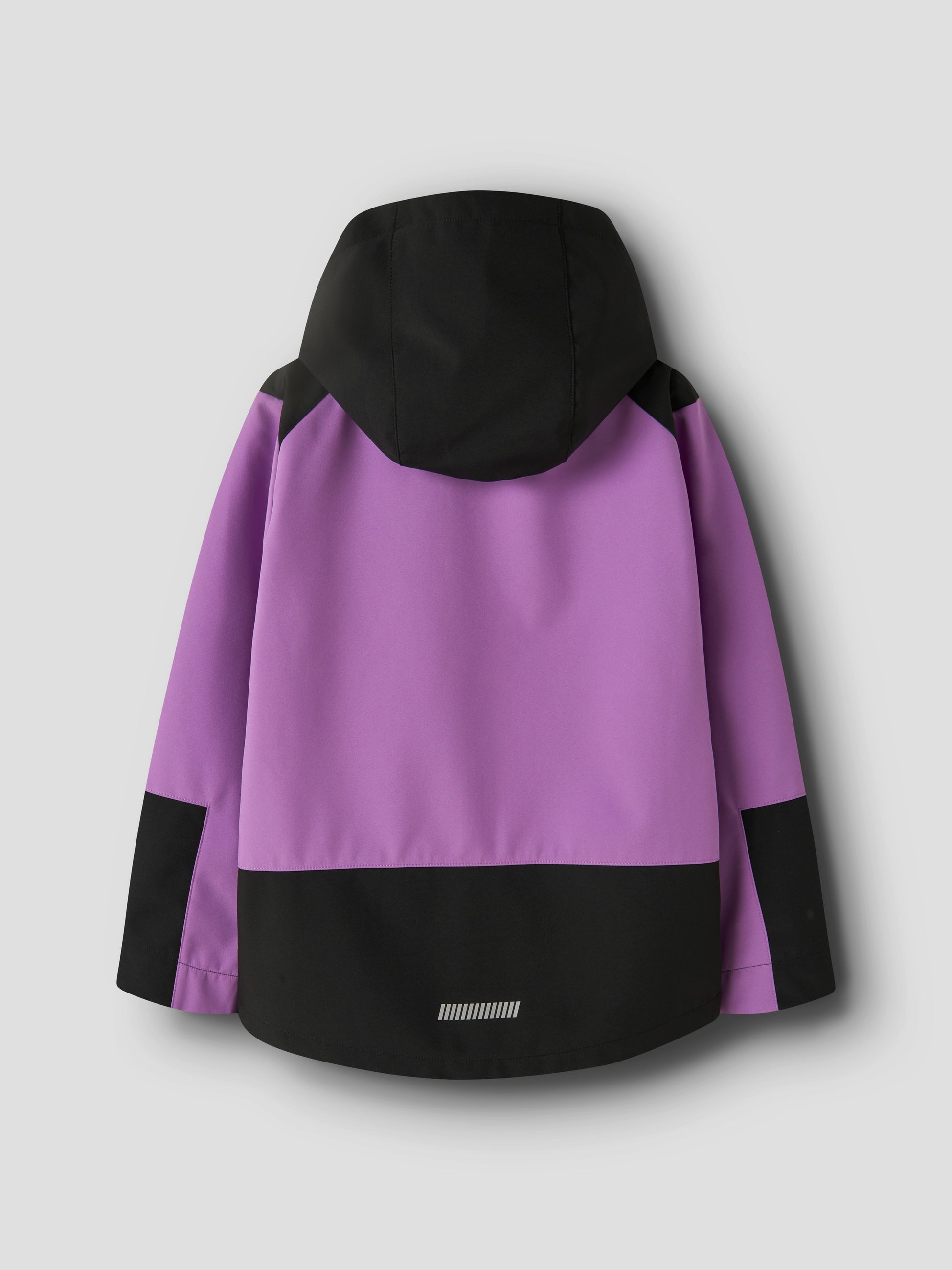 Lila softshell jacka till flicka. Snygg, sportig skal jacka som kan användas som regnjacka och vindjacka. Vårjacka till barn, flicka från Name it.
NKNALFALIGHT08 JACKET BLOCK FO
13236562