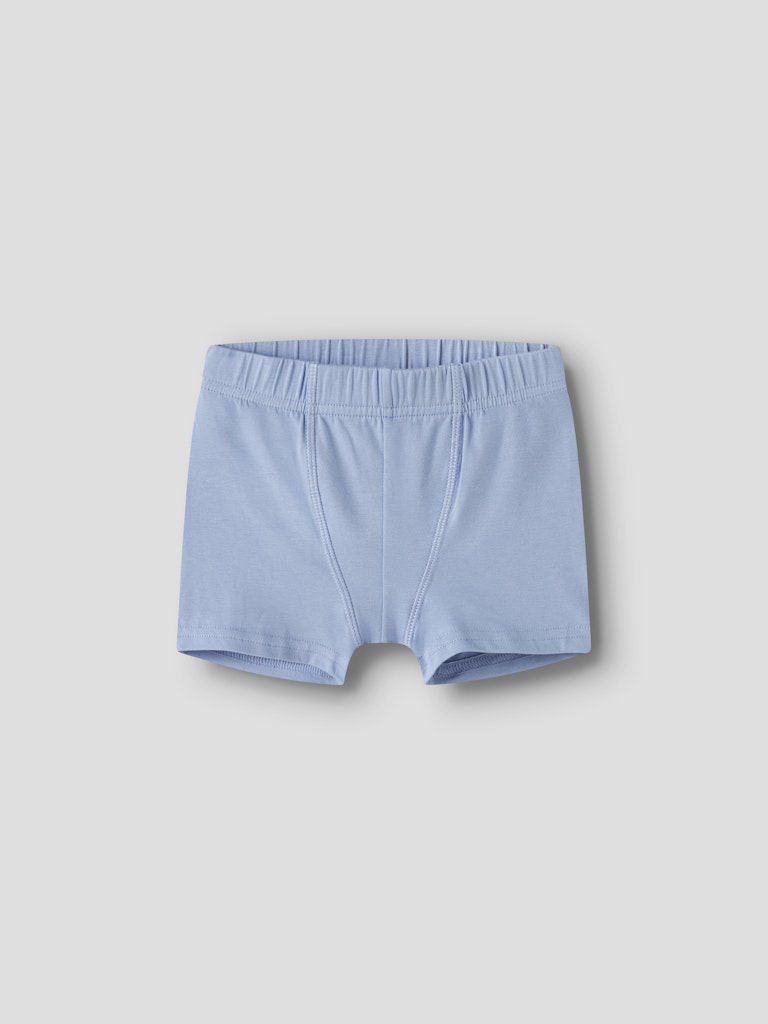 Blå kalsonger 3 pack boxershort till pojke. Dinosaurie kallingar i ekologisk bomull från Name it.
NMMTIGHTS 3P NAVY DINO NOOS
13255421