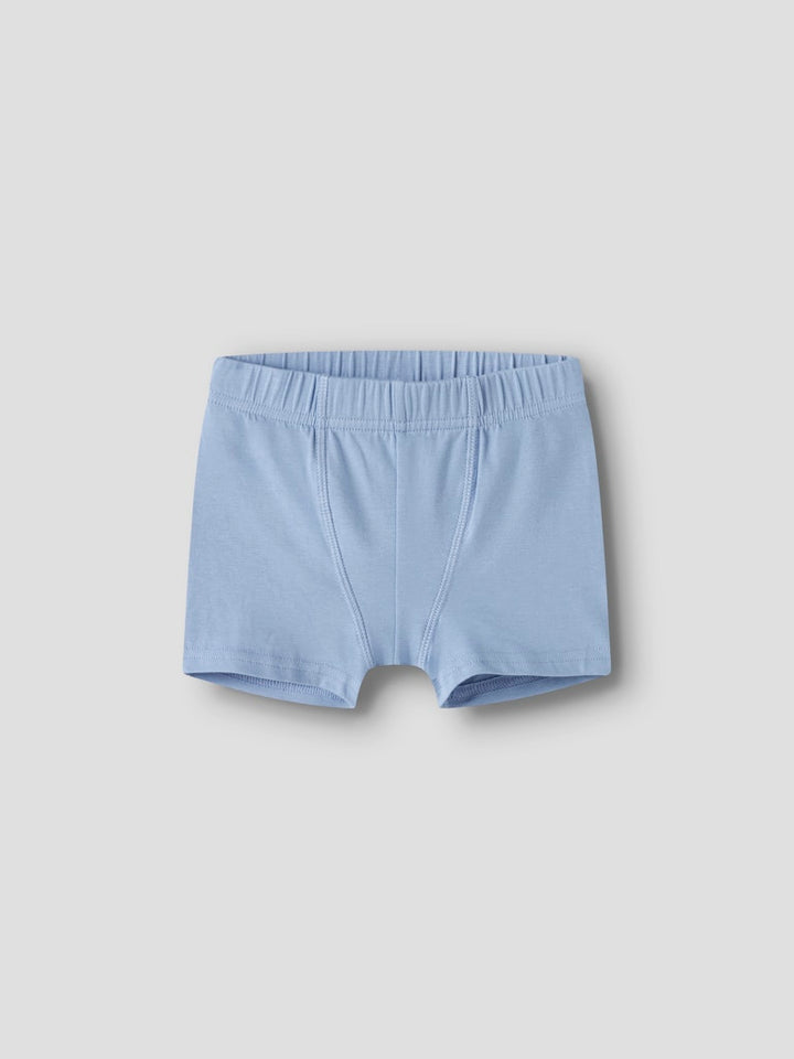 Blå kalsonger 3 pack boxershort till pojke. Dinosaurie kallingar i ekologisk bomull från Name it.
NMMTIGHTS 3P NAVY DINO NOOS
13255421