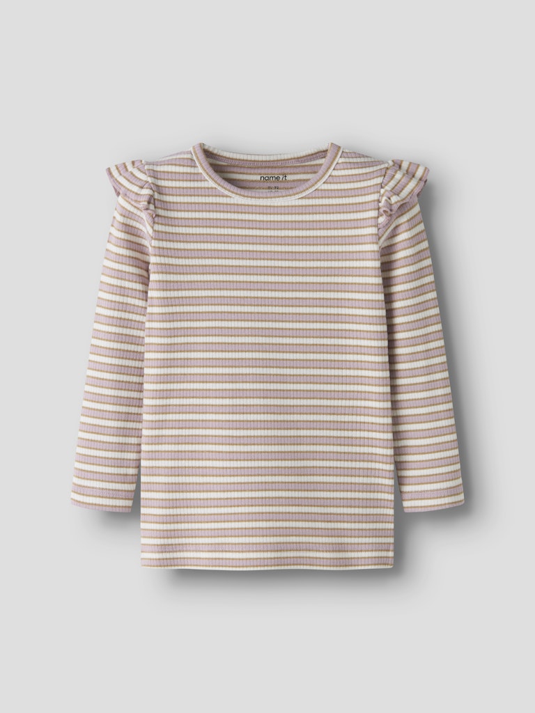 Rosa och vit randig tröja med guld glitter till liten flicka. Ekologiska barnkläder från Name it. Topp med volanger på axeln i ribbad kvalitet.
NMFTAIAS LS SLIM TOP
13251811