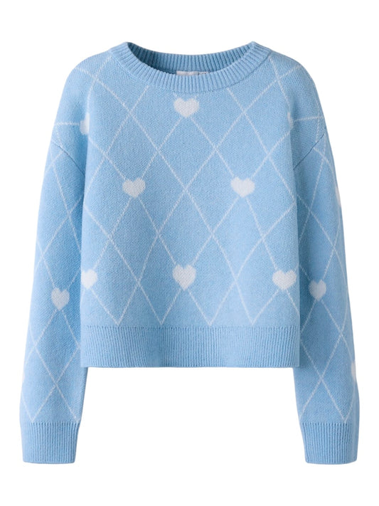 Blå stickad tröja med vita hjärtan till tjej. Mysig tjocktröja till flicka från Name it i återvunnen polyester.
NKFSINIA LS KNIT
13258541