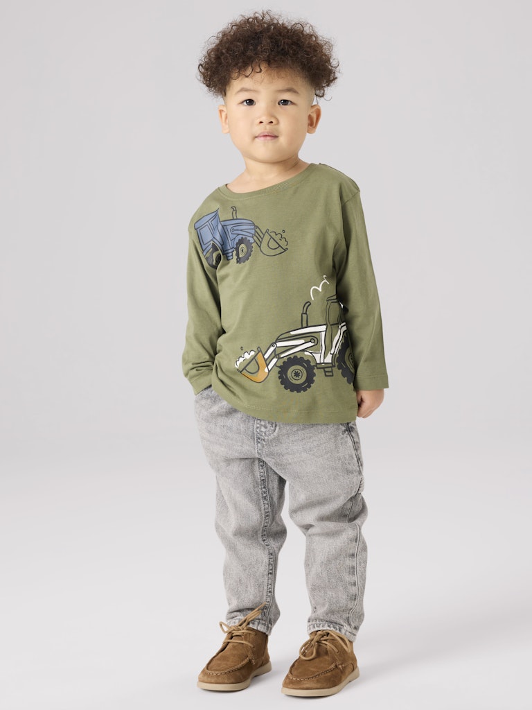 Långärmad grön t-shirt till pojke. Traktor tröja i ekologisk bomull till barn pojke från Name it.
NMMBERLAN LS NREG TOP
13259578