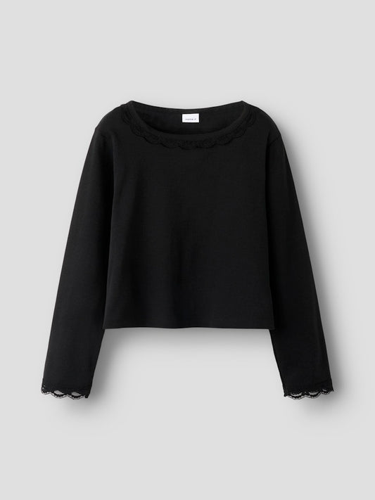 Svart ribbad tröja till flicka. Tjej topp med spetskant i ekologisk bomull från Name it.
NKFBELISA LS SLIM TOP XNOOS
13260517