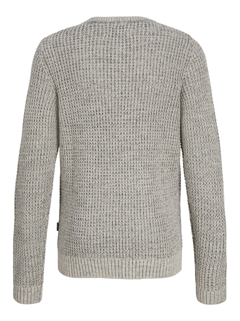 Grå stickad crew neck tröja till ungdom kille. Barnkläder till pojke från Jack and Jones.
JJGLOBAL KNIT CREW NECK JNR
12287720