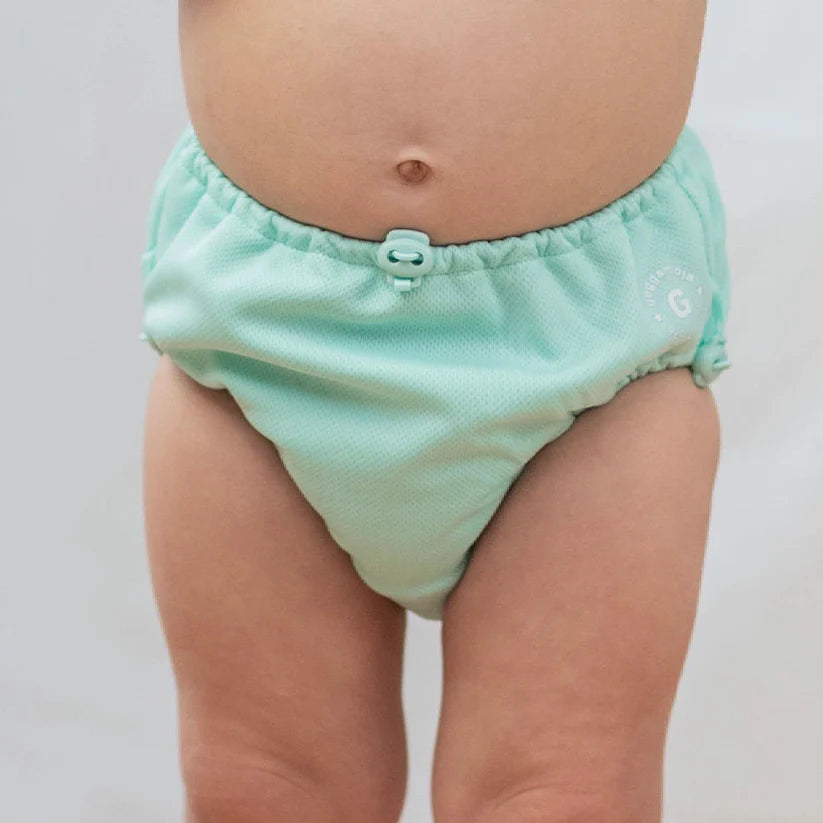 Mint grön blöj bad byxa till bebis pojke och flicka. Badbyxor till babysim blöjbadbyxa från Geggamoja.