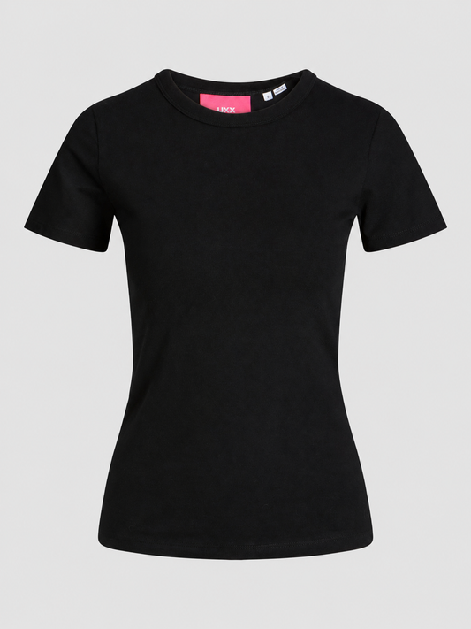 Gigi Basic T-shirt svart, framifrån