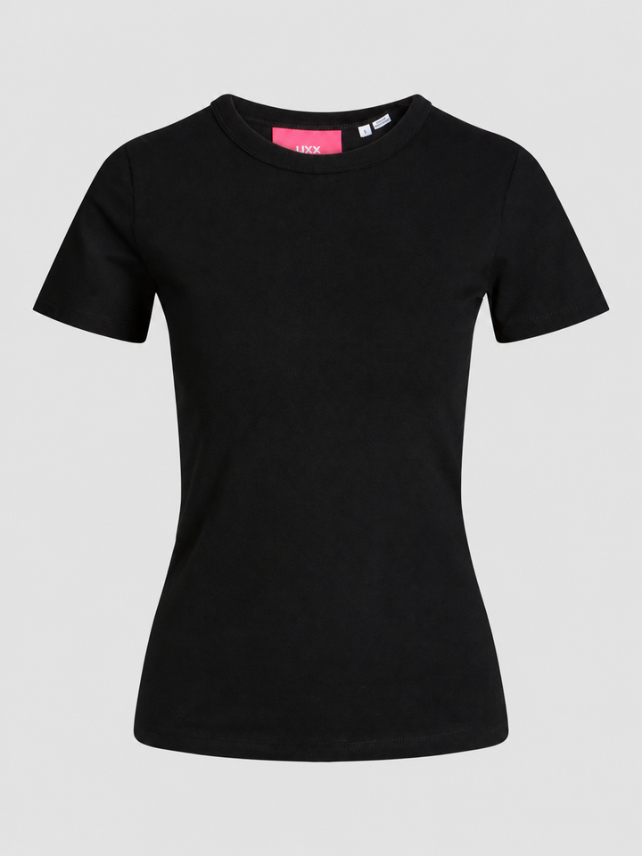 Gigi Basic T-shirt svart, framifrån