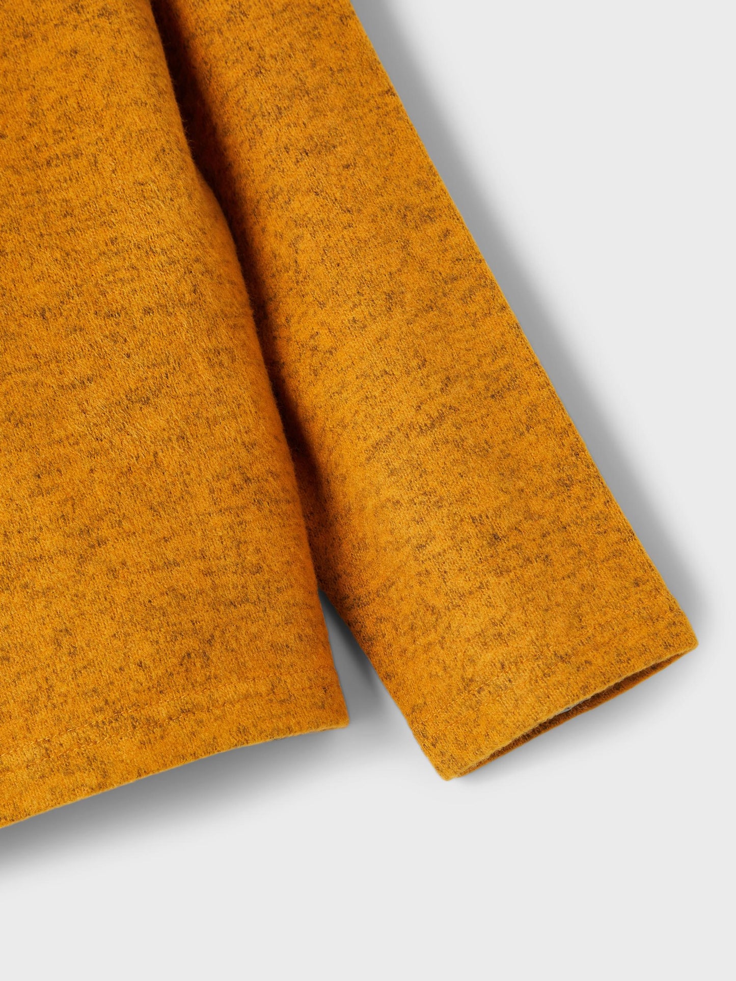 NKFVICTI STICKAD TRÖJA