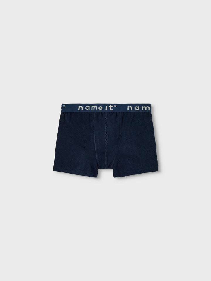 3 pack kalsonger till pojke. Barn kallingar, boxershorts med resår logga Name it till barn och ungdom kille. Grå, blå och svarta kalsonger till pojke från Name it.
NKMBOXER 3P NOOS
13208836