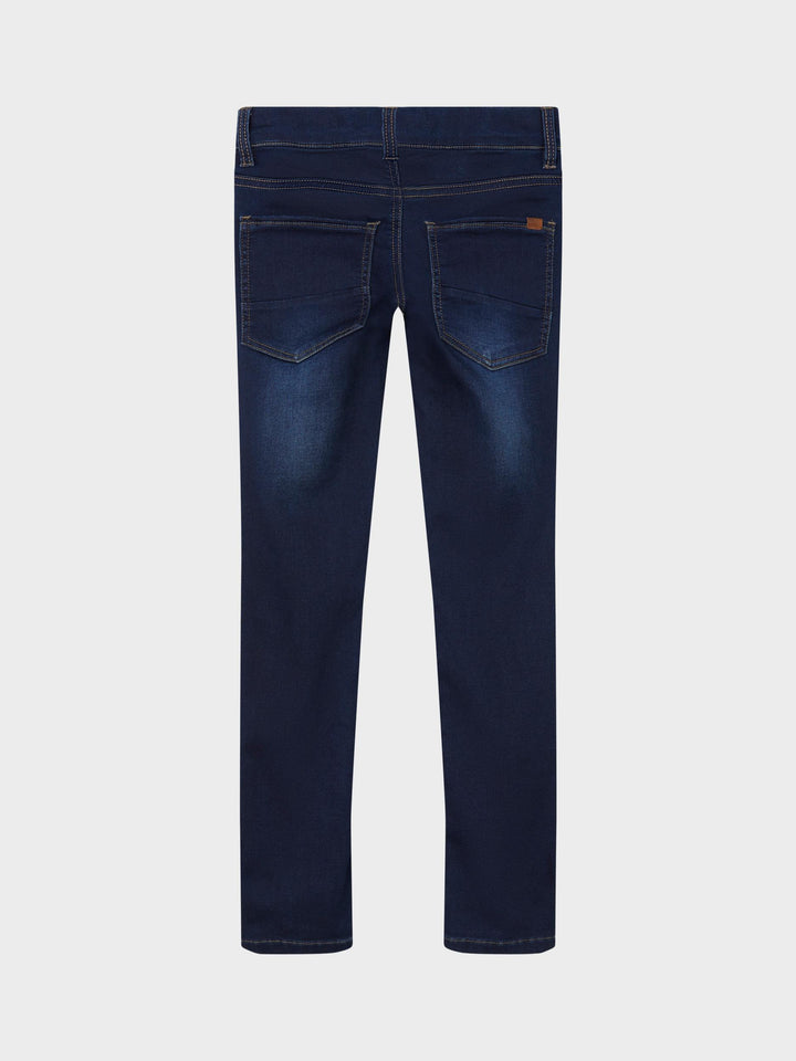 Mörk blå slim jeans till pojke. Smala jeans byxor med mycket stretch till kille.
NKMTHEO XSLIM SWE JEANS 3113-TH NOOS
13209038