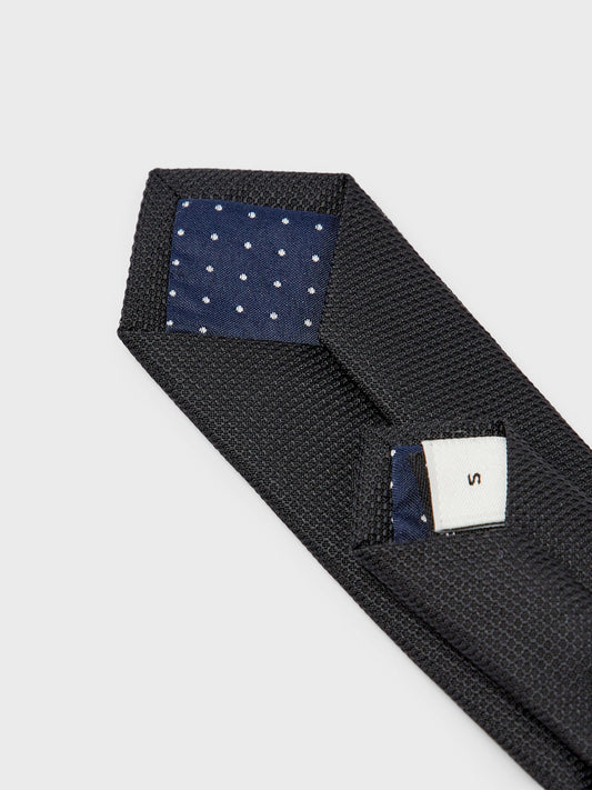 Svart Slips