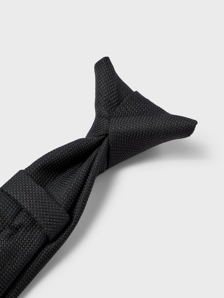 Svart Slips